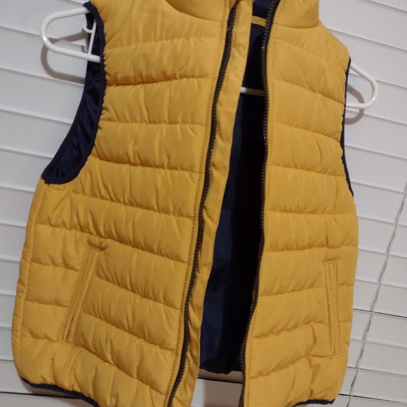 CARTER'S SIZE 8 FOR BOY - Picture 3 of 6